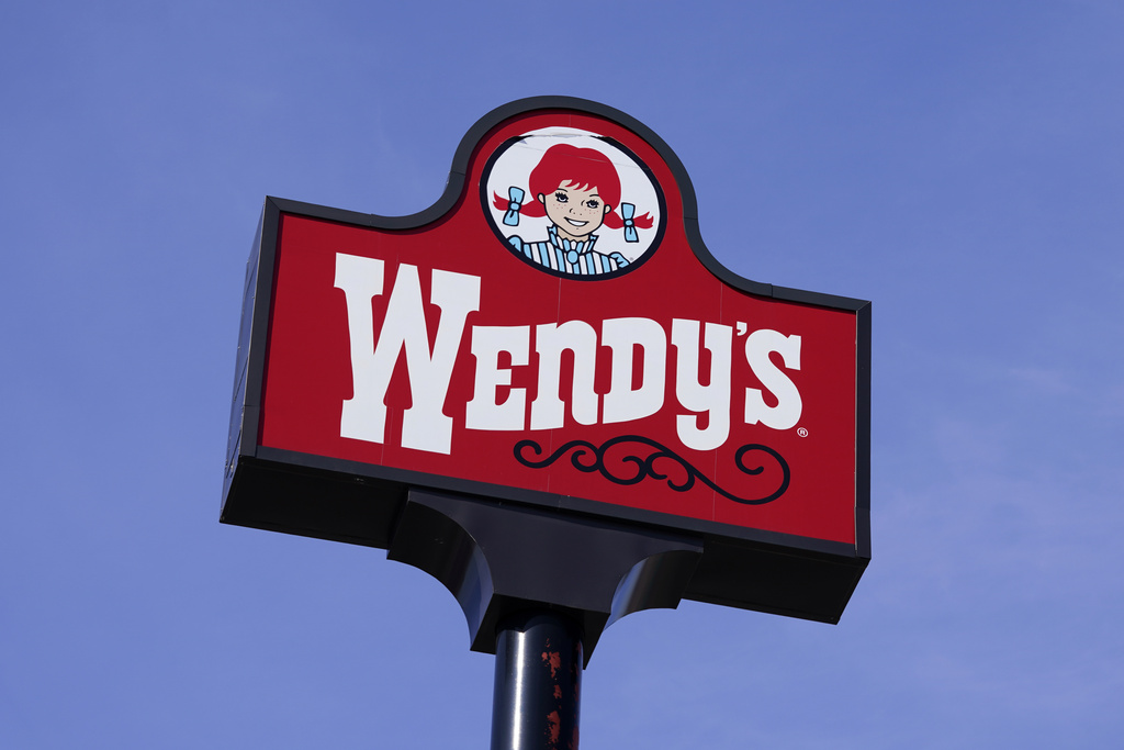Wendy’s says it has no plans to raise prices during the busiest times